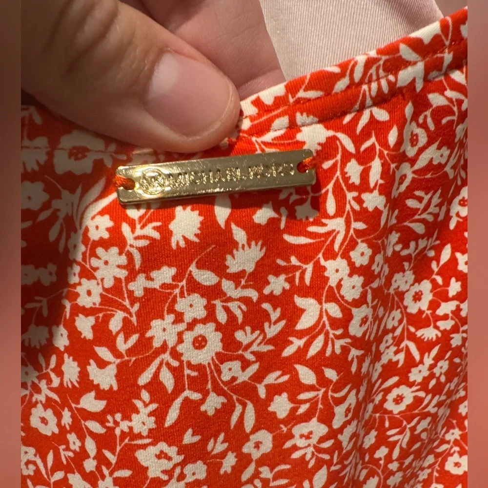 Michael Michael Kors Women's 236282 V-Twist Halter One-Piece Swimsuit Size 16 - Picture 5 of 8